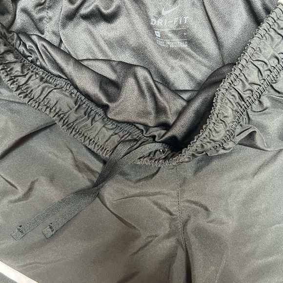 Nike Running Shorts - Picture 6 of 7